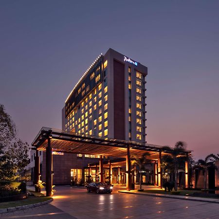 ราดิสสัน บลู โฮเต็ล กูวาฮาติ Hotel ภายนอก รูปภาพ The Royal